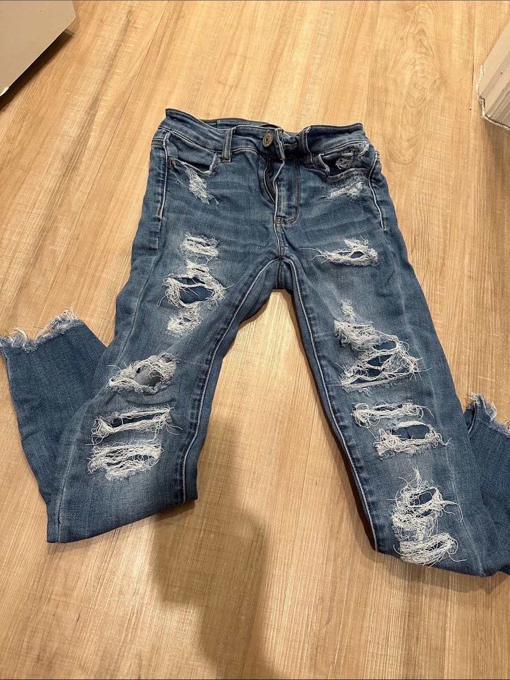 American Eagle Outfitters Distressed Dark Blue Skinny Jeans